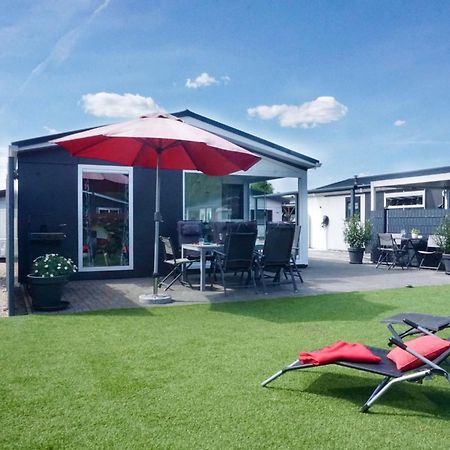 Ferienhaus Ufergeheimnis Am Guelser Moselbogen I 2 Sz I 5 Gaeste I Badebucht I Grill I Garten Koblenz  Eksteriør billede